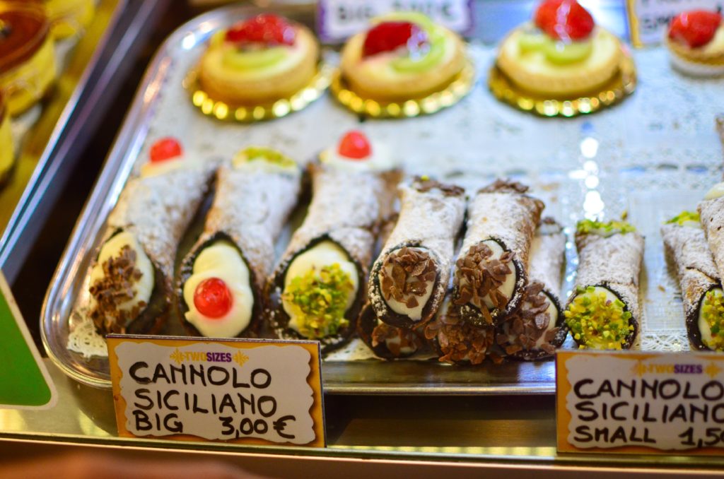 Cannoli with Pistachios