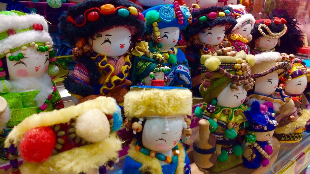 offbeat Hong Kong - traditional souvenirs