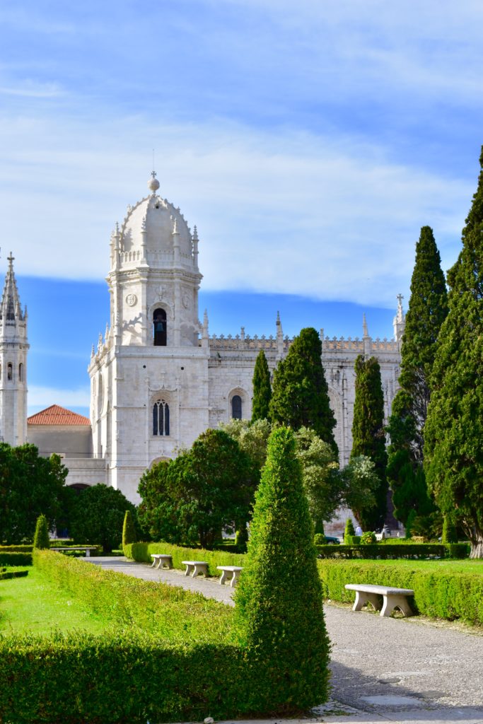 Authentic experience in Lisbon - Medieval Architecture and Jeronimo's Monastery 