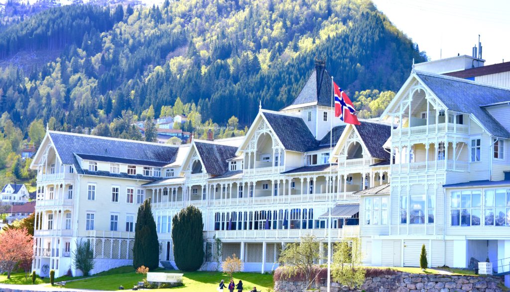  most beautiful place in norway-Ballestrand 