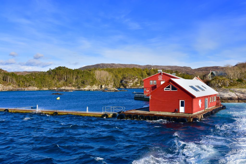 beautiful villages in norway -lofoten