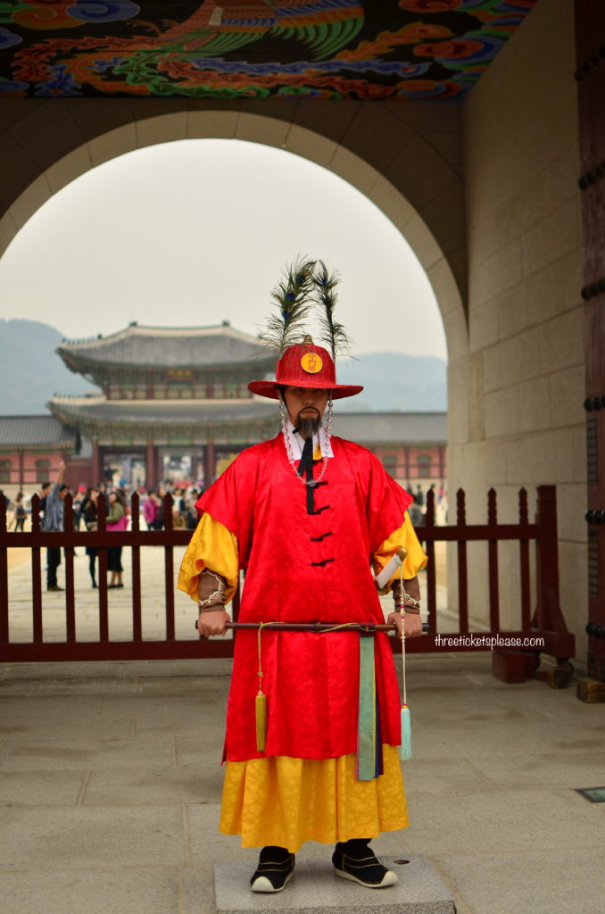 things to do in seoul - Guard at the Palace